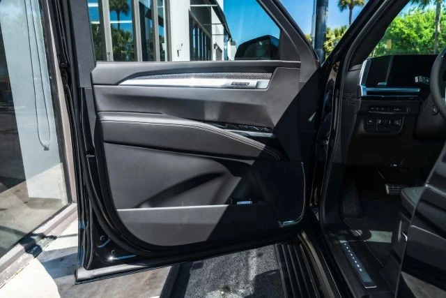 2026 Cadillac Escalade-V 5th Gen - Image 16 of 21