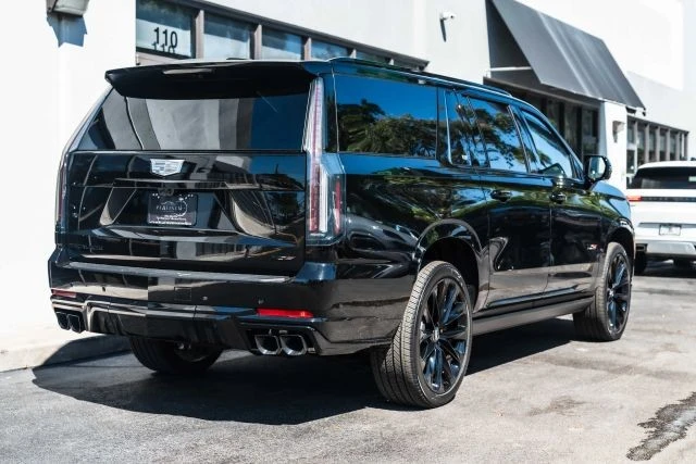 2026 Cadillac Escalade-V 5th Gen - Image 8 of 21