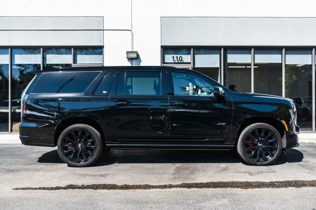 2026 Cadillac Escalade-V 5th Gen - Image 5 of 21