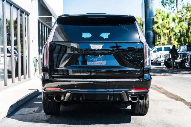 2026 Cadillac Escalade-V 5th Gen - Image 10 of 21