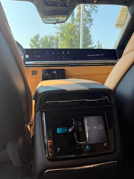 2026 Cadillac Escalade 5th Gen - Image 11 of 11