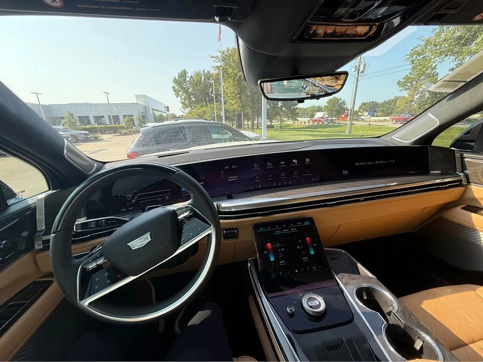 2026 Cadillac Escalade 5th Gen - Image 4 of 11