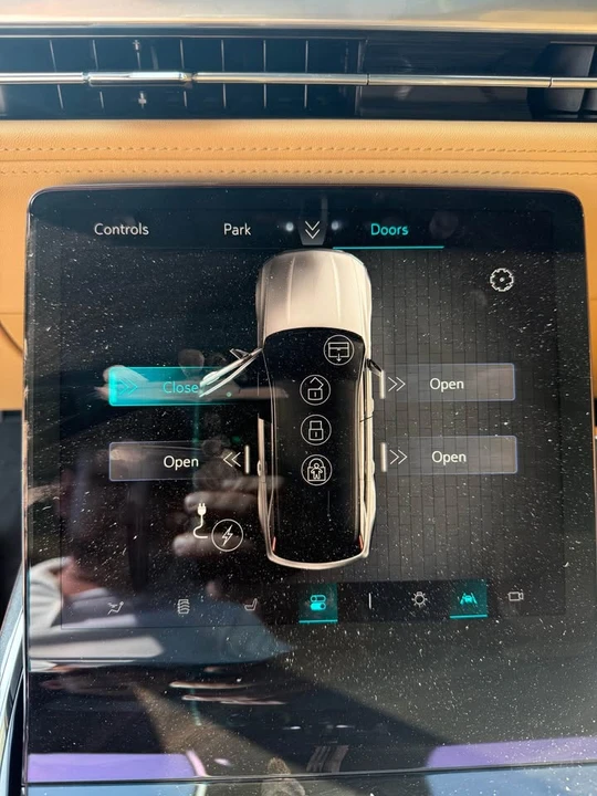 2026 Cadillac Escalade 5th Gen - Image 9 of 11