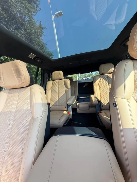 2026 Cadillac Escalade 5th Gen - Image 8 of 11