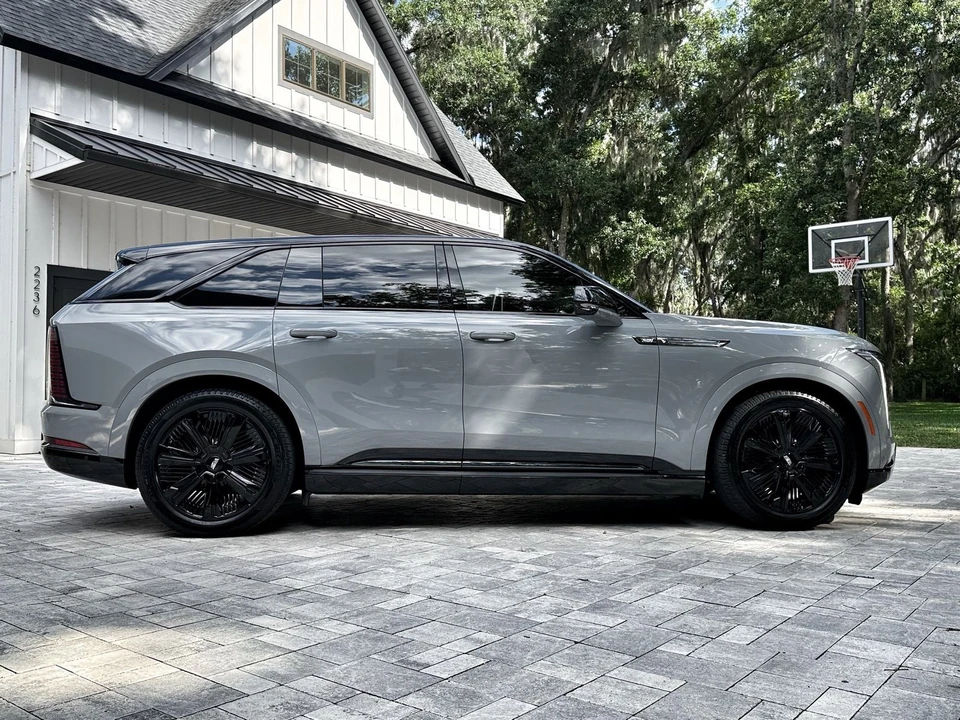 2026 Cadillac Escalade IQ - Image 7 of 12