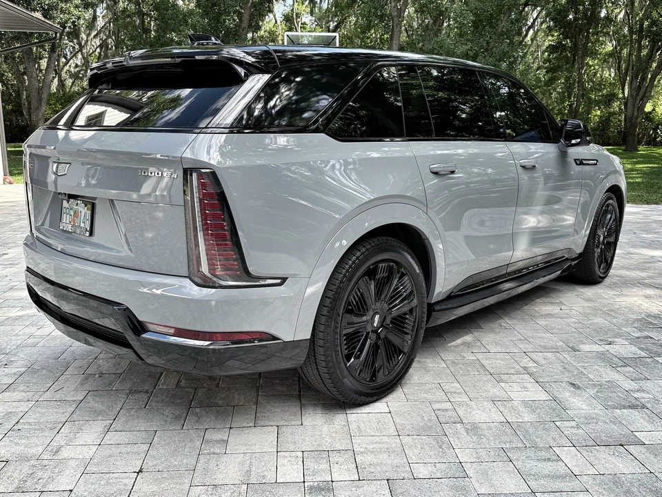 2026 Cadillac Escalade IQ - Image 9 of 12