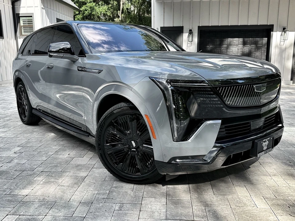 2026 Cadillac Escalade IQ - Image 5 of 12