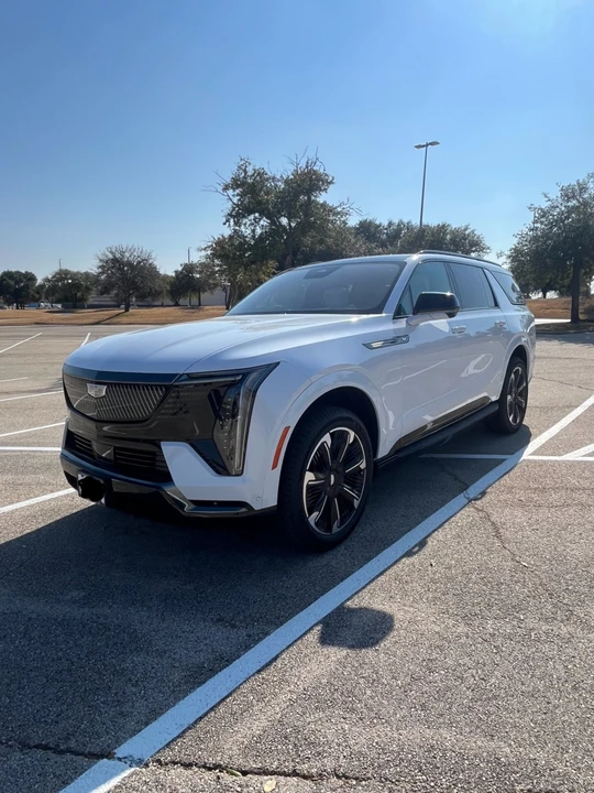 2026 Cadillac Escalade 5th Gen - Image 3 of 15