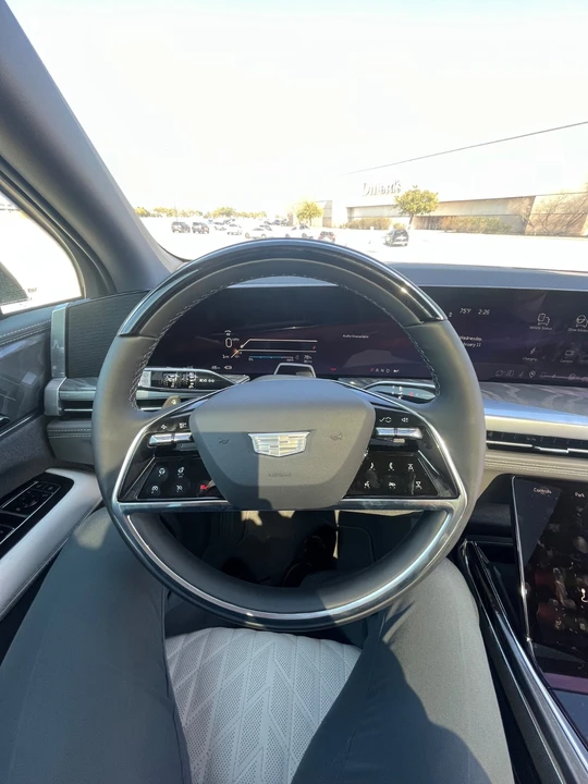 2026 Cadillac Escalade 5th Gen - Image 10 of 15