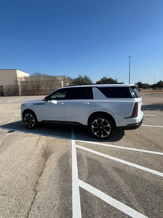 2026 Cadillac Escalade 5th Gen - Image 6 of 15