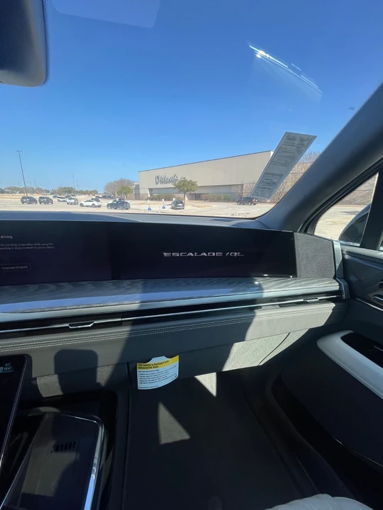 2026 Cadillac Escalade 5th Gen - Image 12 of 15
