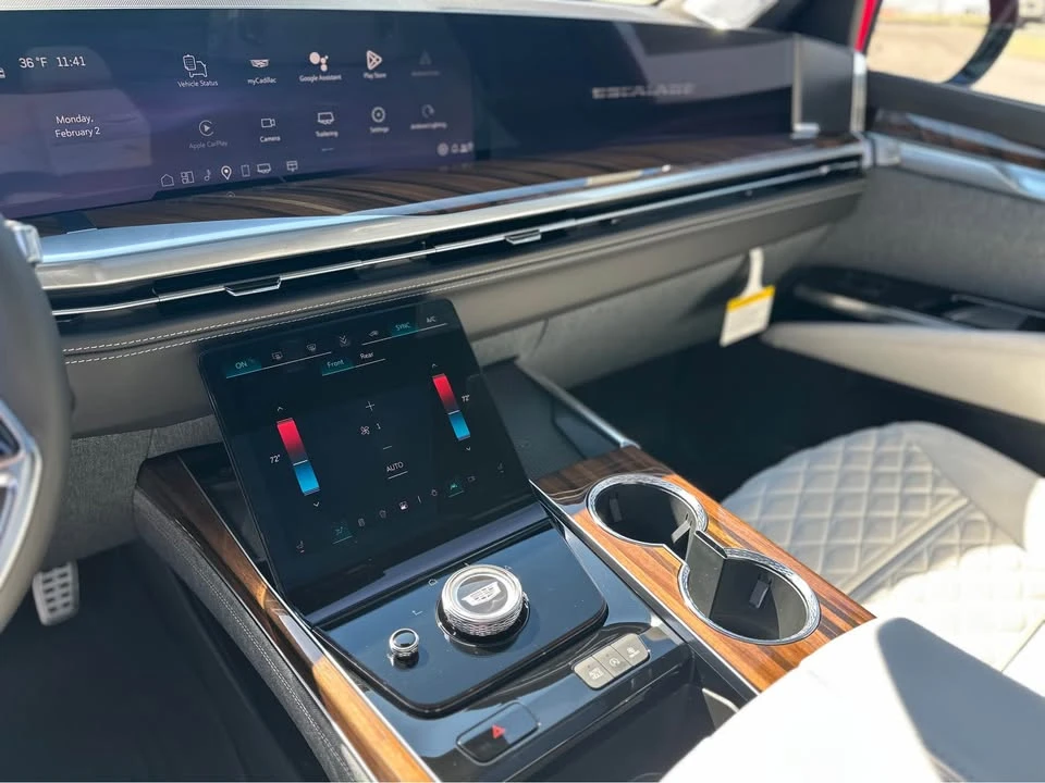 2026 Cadillac Escalade 5th Gen - Image 13 of 14