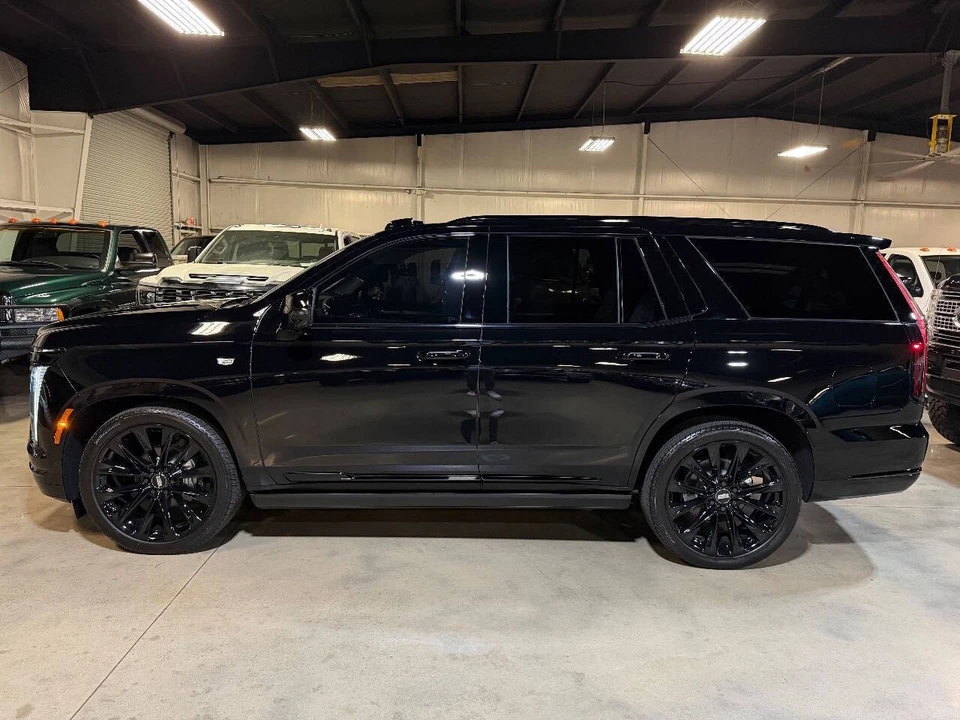2026 Cadillac Escalade 5th Gen - Image 6 of 12