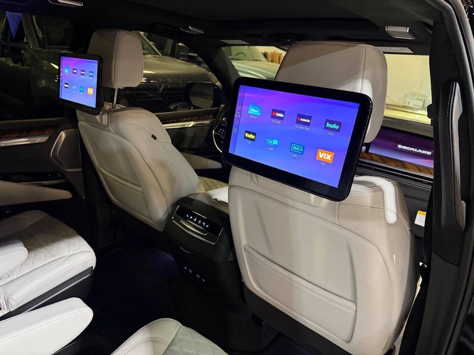 2026 Cadillac Escalade 5th Gen - Image 5 of 12