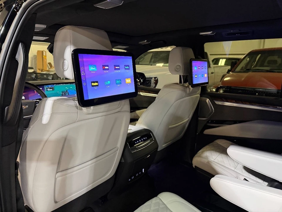 2026 Cadillac Escalade 5th Gen - Image 11 of 12