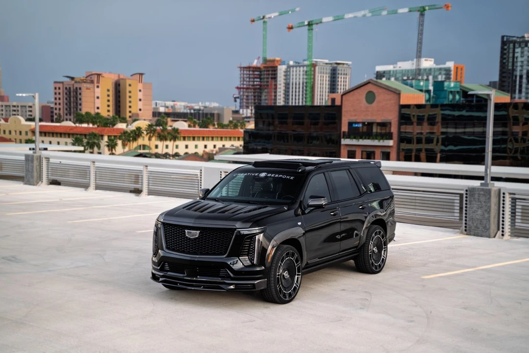 2026 Cadillac Escalade 5th Gen - Image 8 of 12