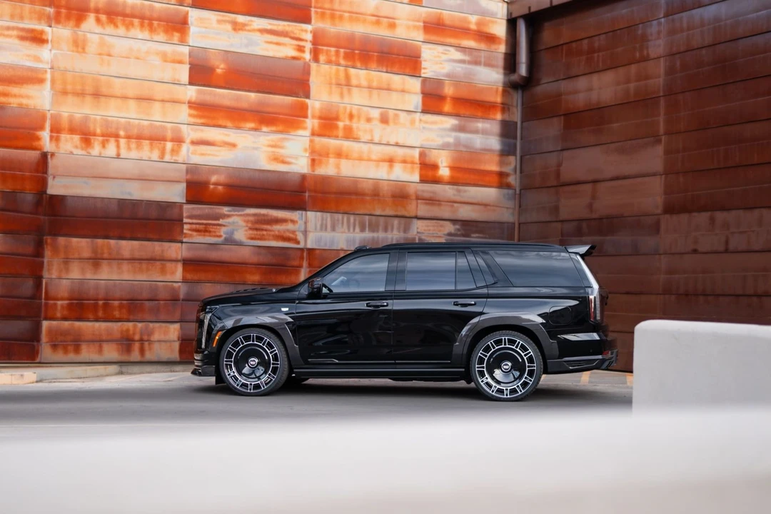 2026 Cadillac Escalade 5th Gen - Image 5 of 12