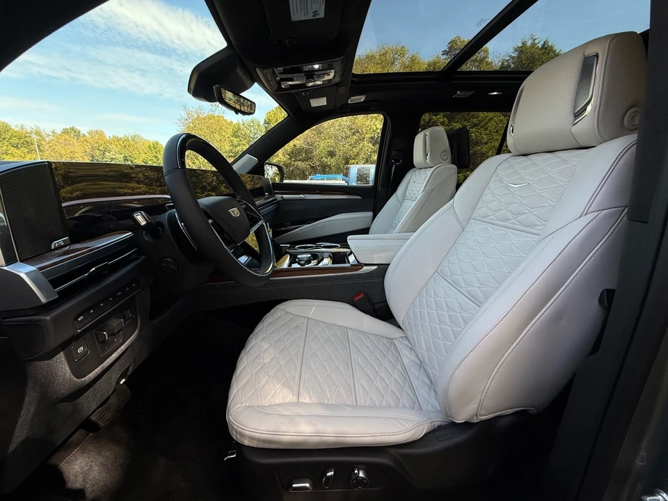 2026 Cadillac Escalade 5th Gen - Image 13 of 21