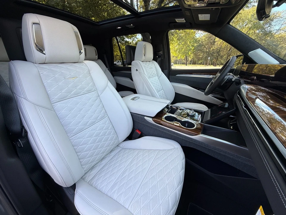 2026 Cadillac Escalade 5th Gen - Image 20 of 21