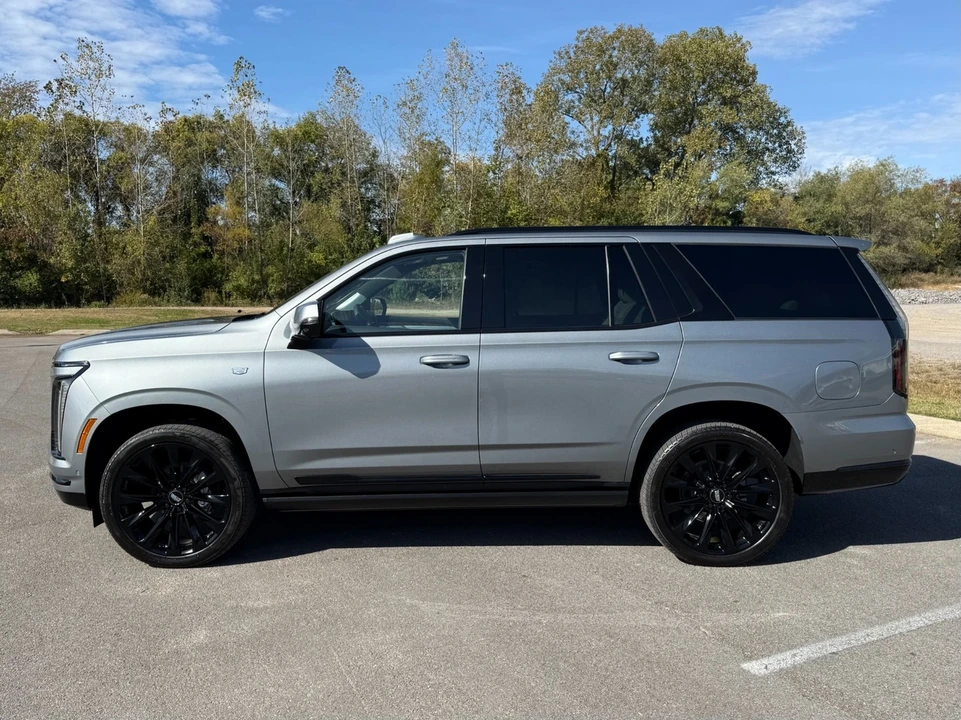 2026 Cadillac Escalade 5th Gen - Image 8 of 21