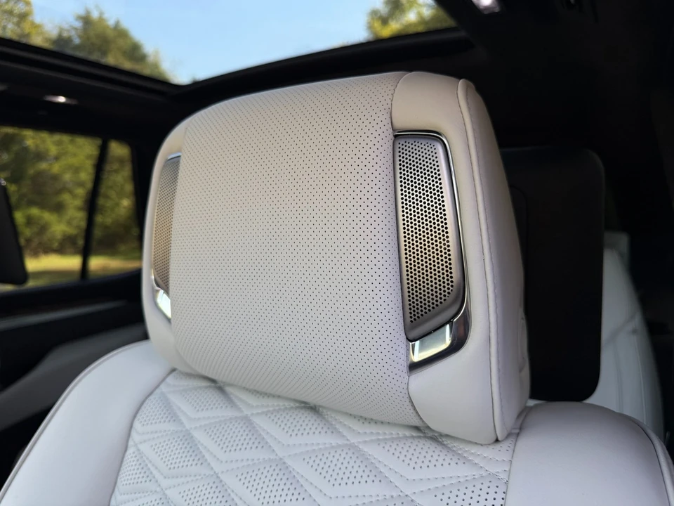 2026 Cadillac Escalade 5th Gen - Image 12 of 21