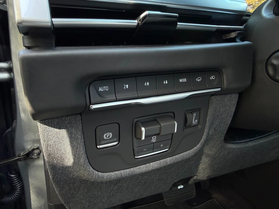2026 Cadillac Escalade 5th Gen - Image 9 of 21