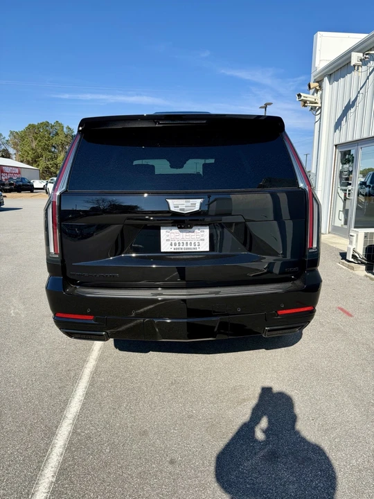 2026 Cadillac Escalade 5th Gen - Image 10 of 21