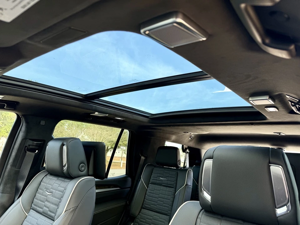 2026 Cadillac Escalade 5th Gen - Image 19 of 21