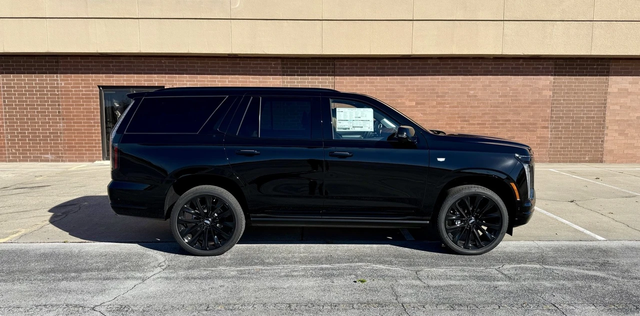 2026 Cadillac Escalade 5th Gen - Image 4 of 21