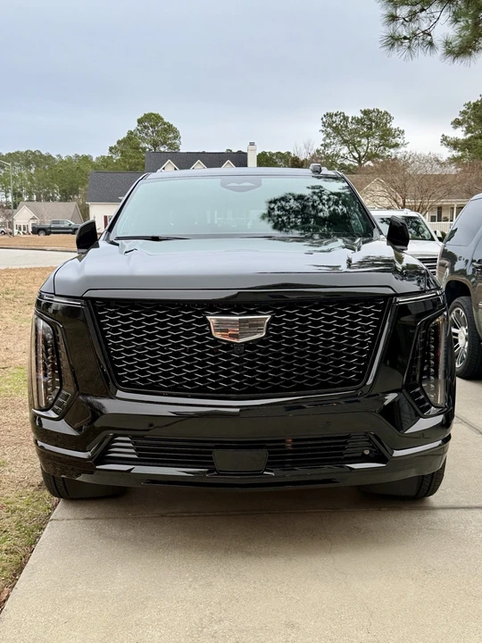 2026 Cadillac Escalade 5th Gen - Image 8 of 21
