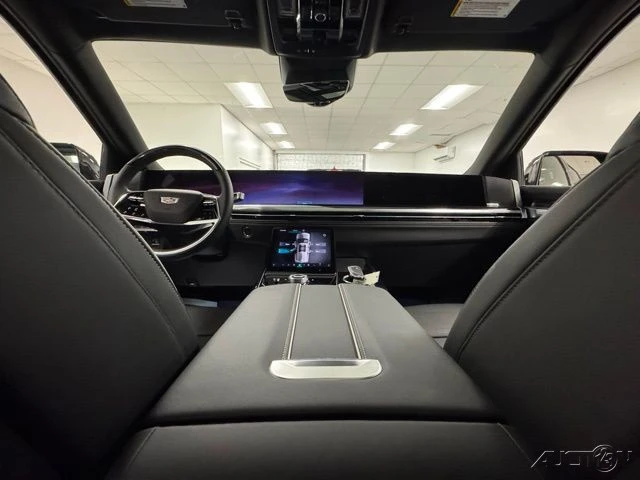 2026 Cadillac Escalade 5th Gen - Image 14 of 20
