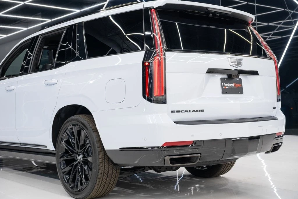 2026 Cadillac Escalade 5th Gen - Image 17 of 21
