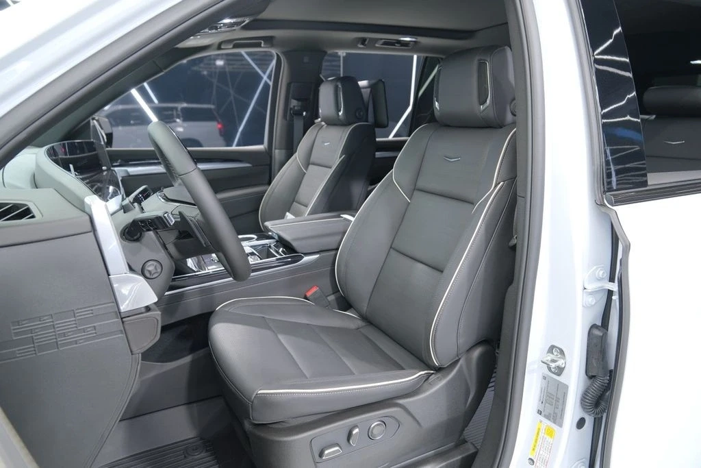 2026 Cadillac Escalade 5th Gen - Image 18 of 21