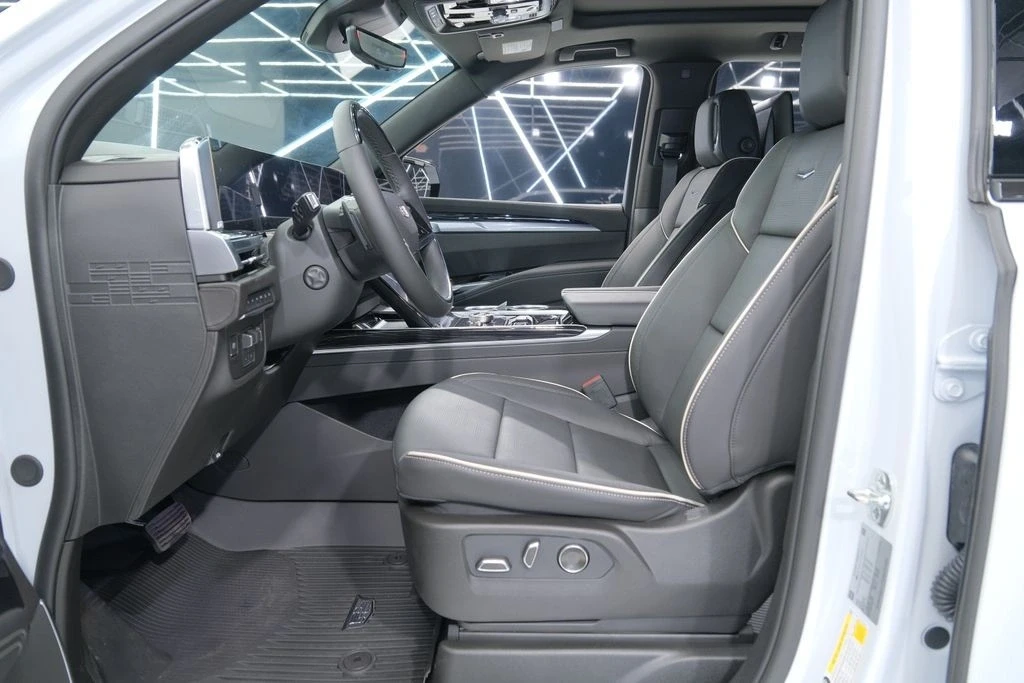 2026 Cadillac Escalade 5th Gen - Image 19 of 21