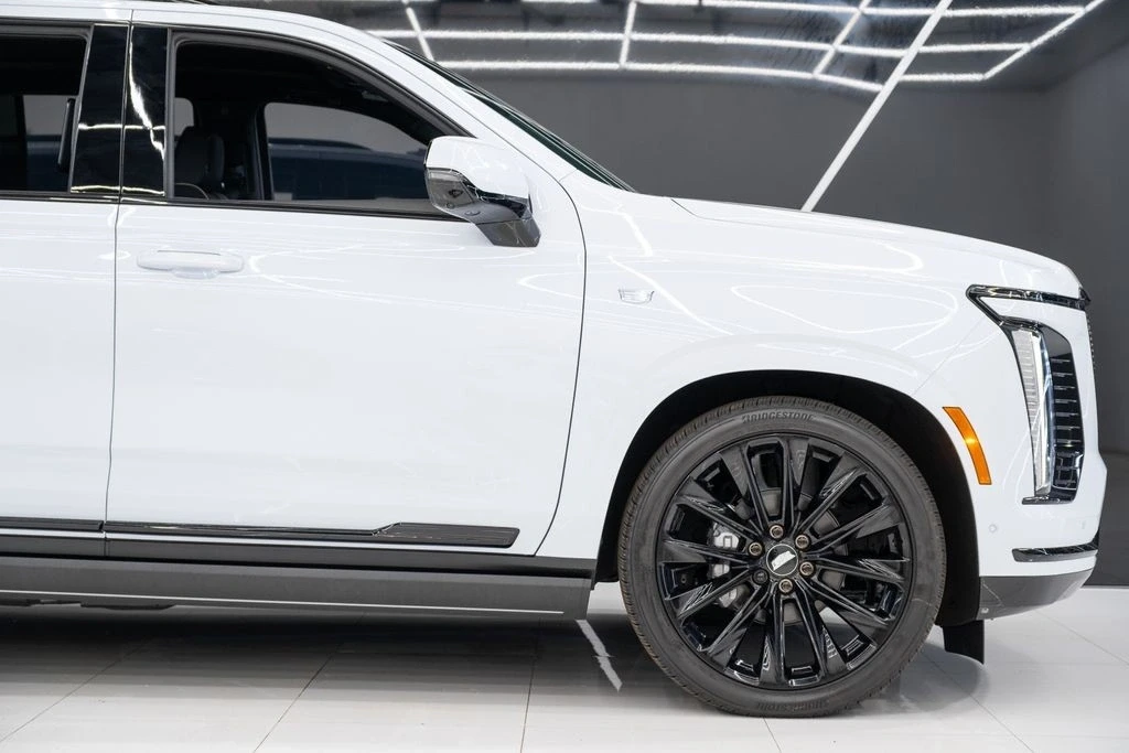 2026 Cadillac Escalade 5th Gen - Image 11 of 21