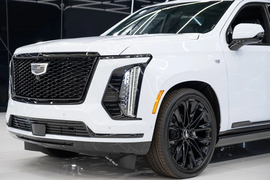 2026 Cadillac Escalade 5th Gen - Image 5 of 21