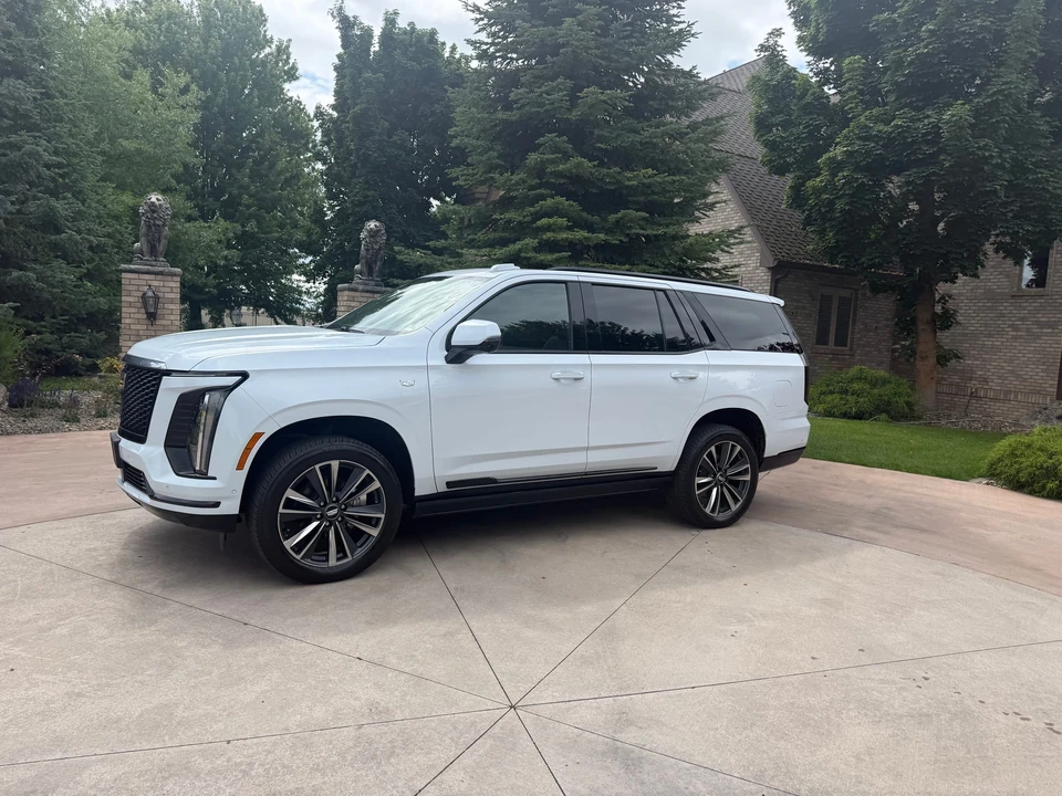 2026 Cadillac Escalade 5th Gen - Image 2 of 31