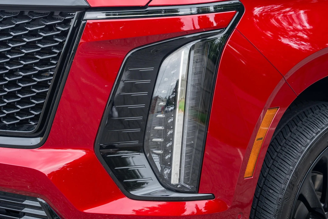 2026 Cadillac Escalade 5th Gen - Image 16 of 31