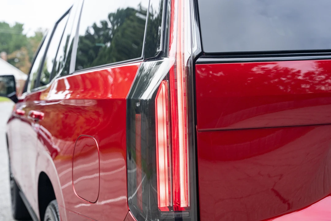 2026 Cadillac Escalade 5th Gen - Image 17 of 31