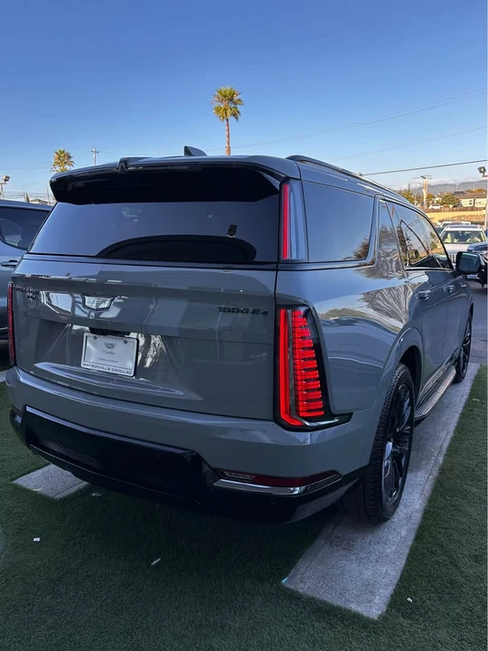 2026 Cadillac Escalade 5th Gen - Image 3 of 7