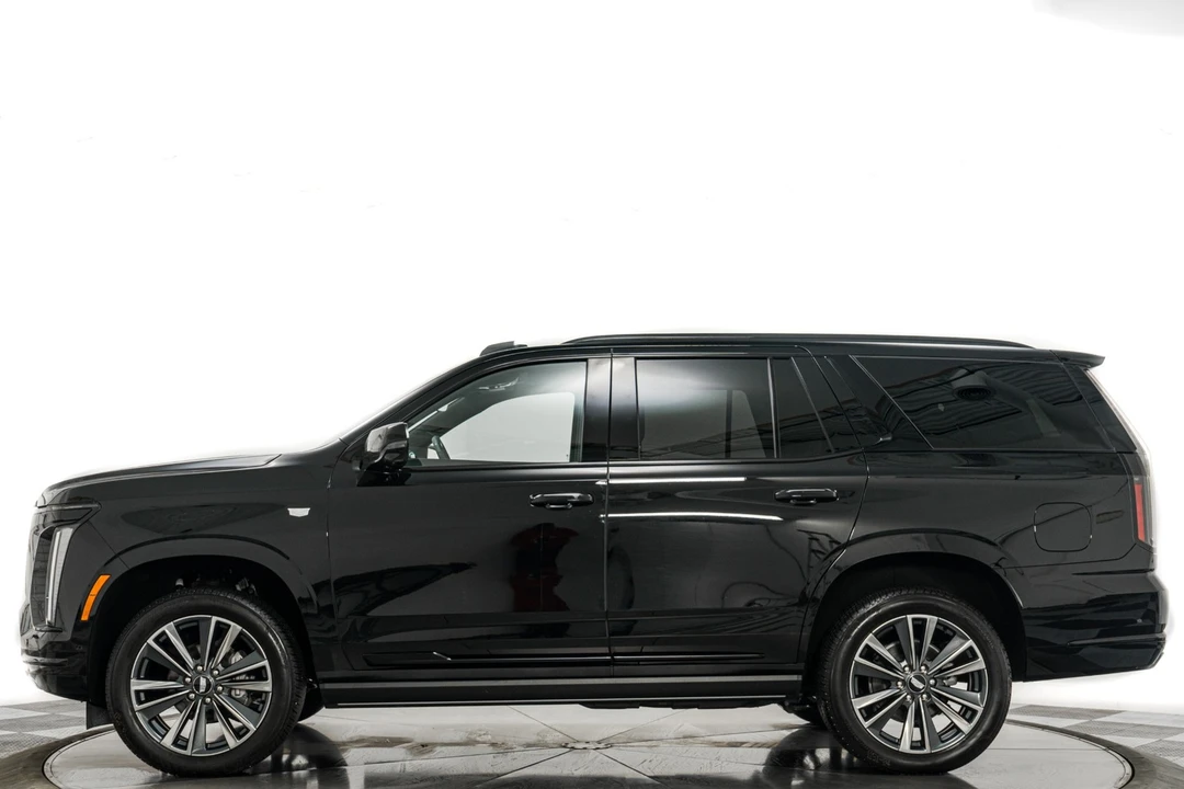 2026 Cadillac Escalade 5th Gen - Image 6 of 21