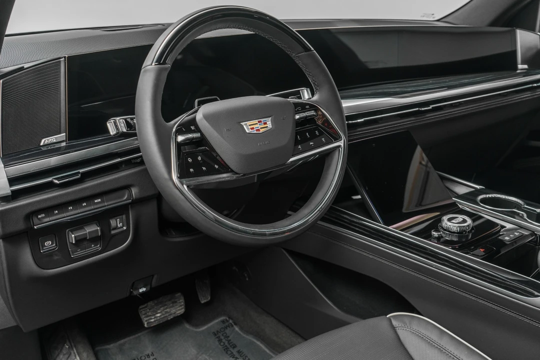 2026 Cadillac Escalade 5th Gen - Image 13 of 21