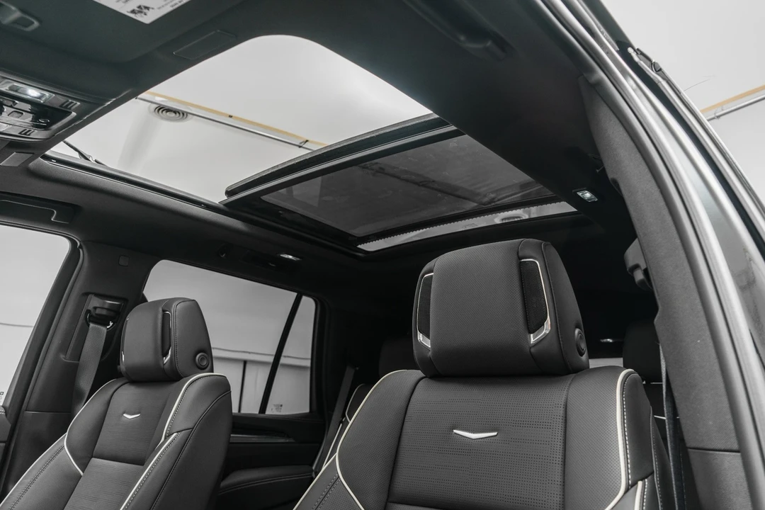 2026 Cadillac Escalade 5th Gen - Image 18 of 21