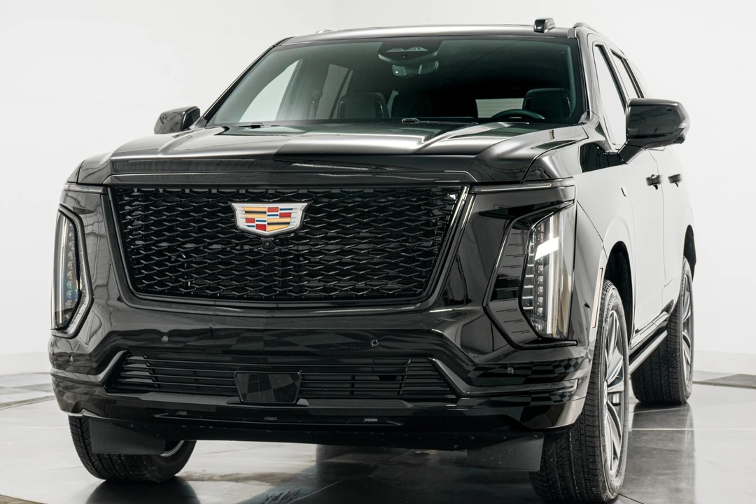 2026 Cadillac Escalade 5th Gen - Image 5 of 21