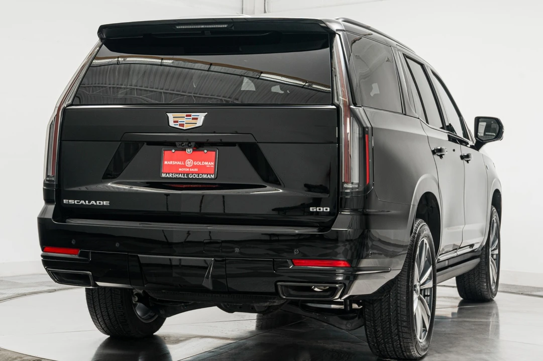 2026 Cadillac Escalade 5th Gen - Image 9 of 21