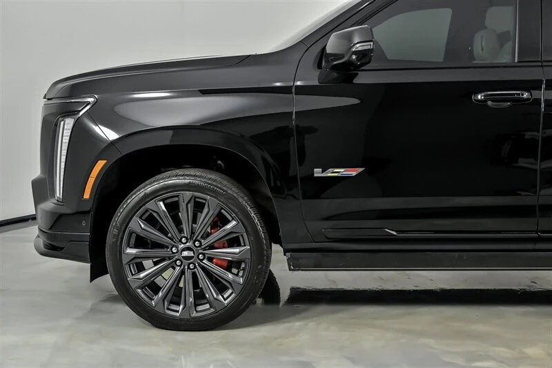 2026 Cadillac Escalade-V 5th Gen - Image 7 of 12