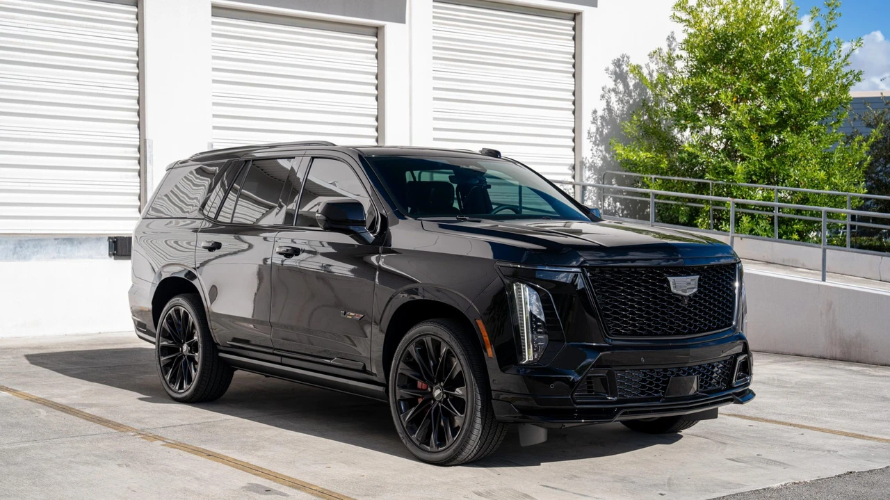 2026 Cadillac Escalade-V 5th Gen - Image 3 of 31