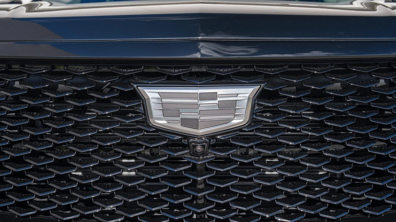 2026 Cadillac Escalade-V 5th Gen - Image 21 of 31