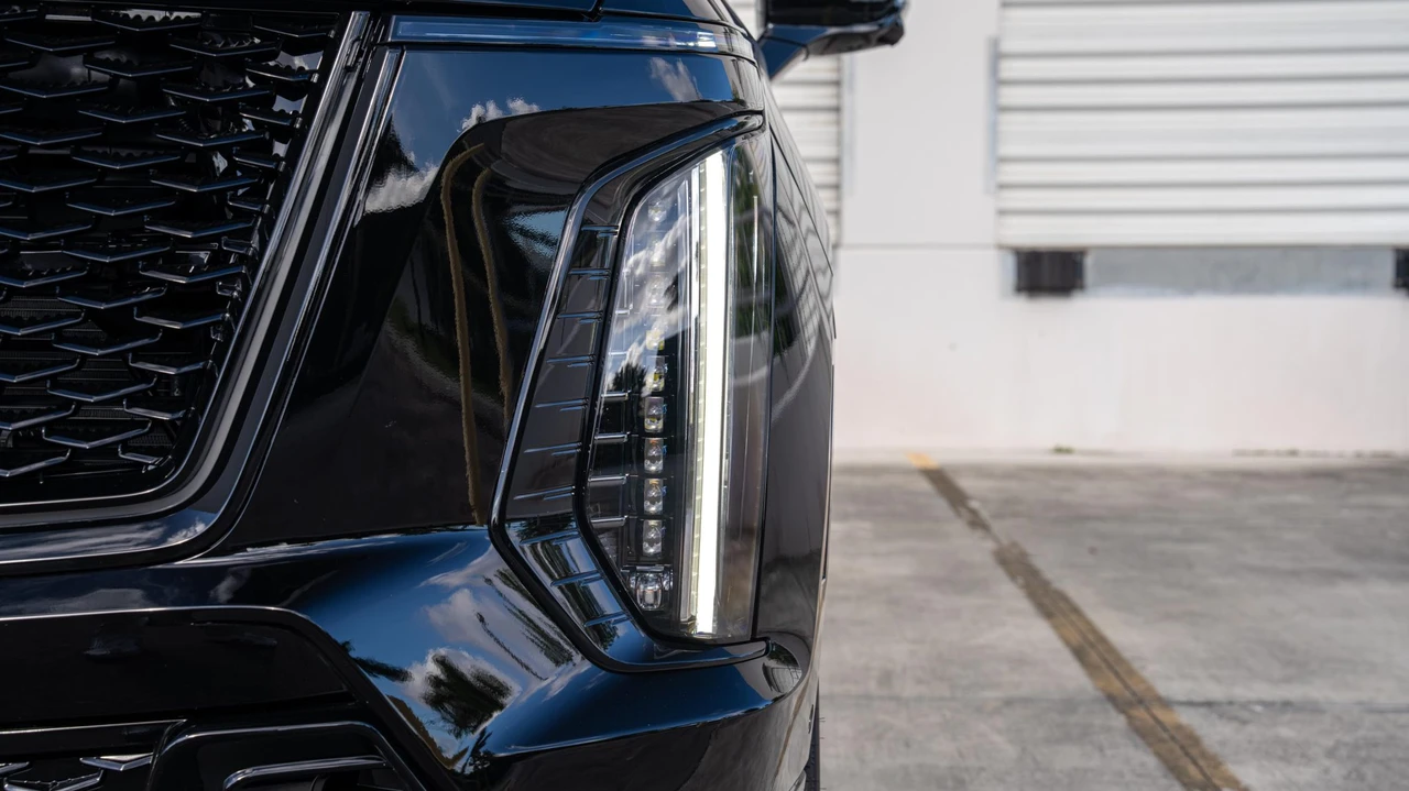 2026 Cadillac Escalade-V 5th Gen - Image 13 of 31