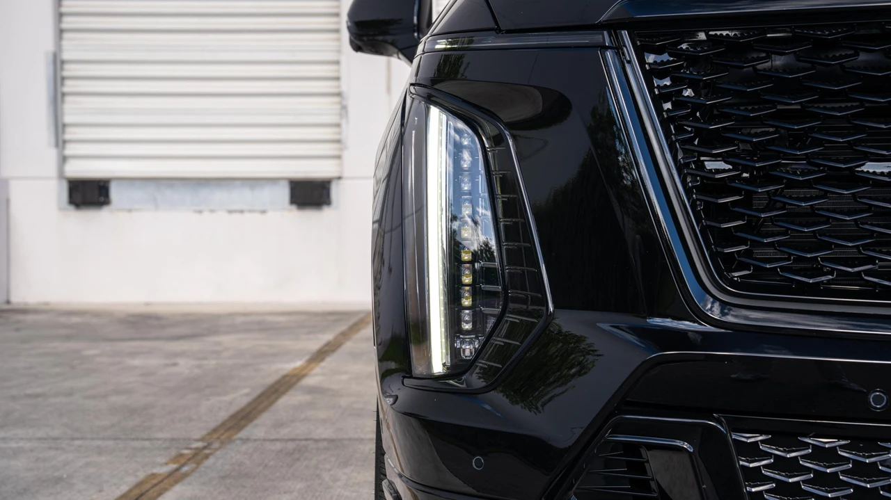 2026 Cadillac Escalade-V 5th Gen - Image 12 of 31